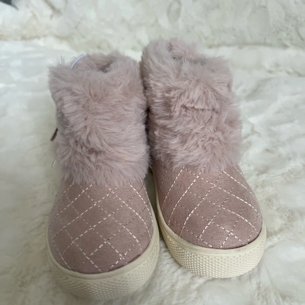 Sugar Toddler Blush pink Cozy Boots, Size 5